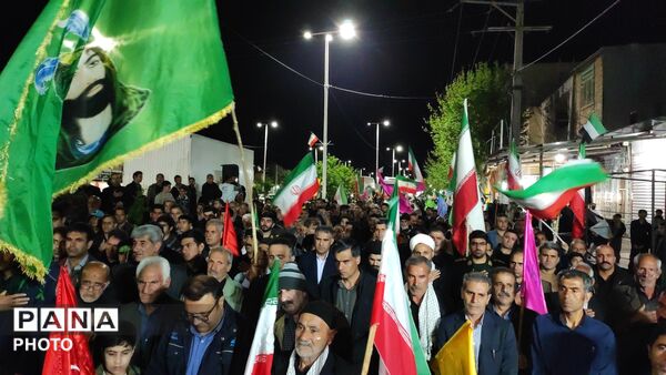 تجمع مردمی معمولان و بخش افرینه در چهلم رهبر و شهیدان میناب