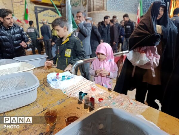 موکب های چایخانه برپا شده در حسینیه امام  خمینی(ره) 