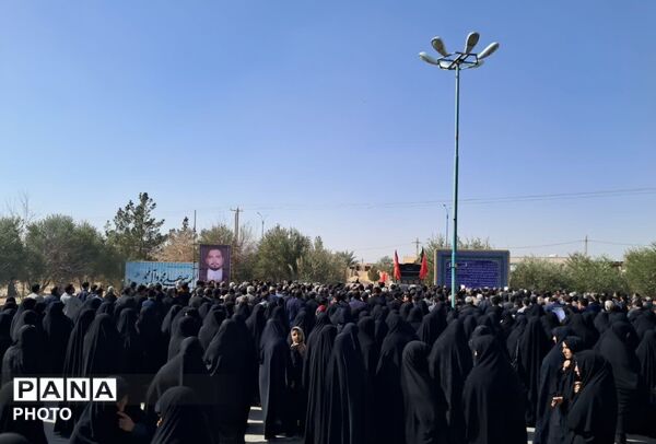تشییع پیکر شهید محمد مهدی آخوندی در ابراهیم‌آباد