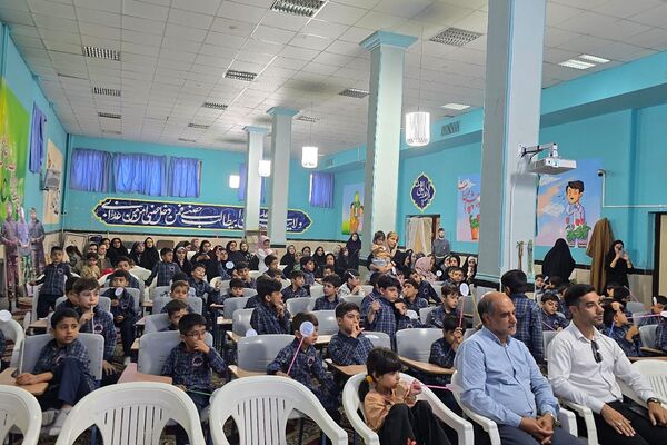 لبخندهای سالم در جشن دندان شماره شش مدرسه پسرانه شاهد شهید جنیدی