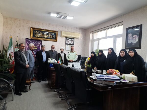 دیدار کادر مدرسه شاهد ارض اقدس با پرسنل نیروی انتظامی