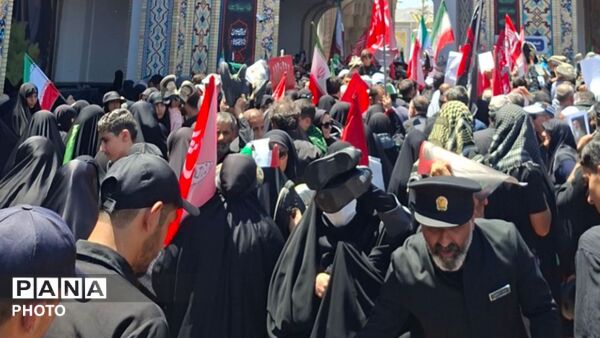 وداعِ باشکوه در مشهد؛ آخرین سفرِ رهبر شهید