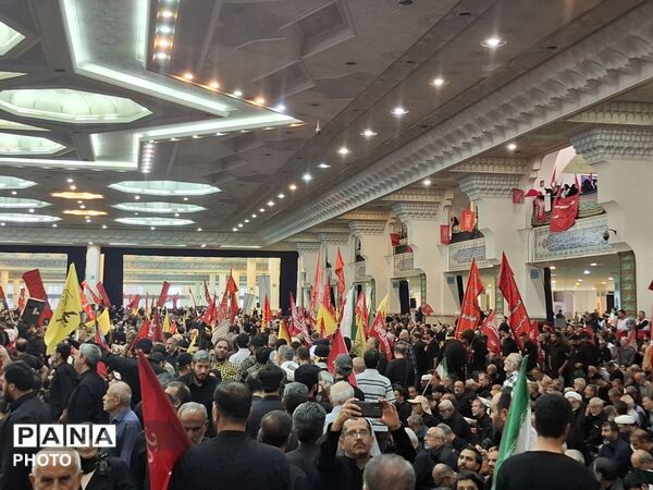 مراسم بزرگداشت امام مجاهد شهید در مصلای تهران از سوی رهبر انقلاب