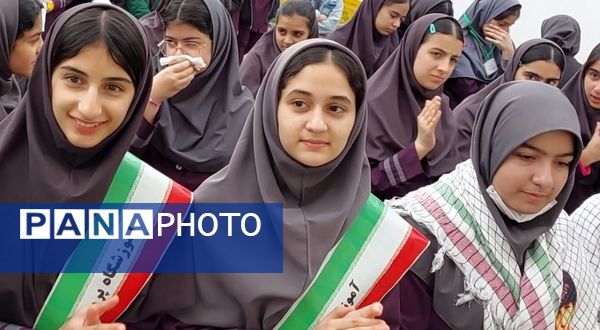 زنگ انقلاب در مدرسه پروین اعتصامی املش طنین انداز شد