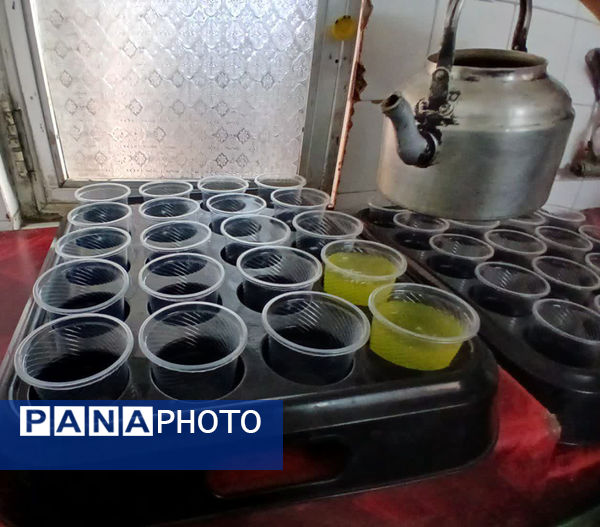 حضور نوجوانان در دعای عرفه 