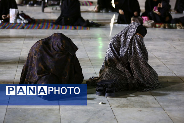 حال و هوای مسجد جمکران در شب عاشورای حسینی(ع)