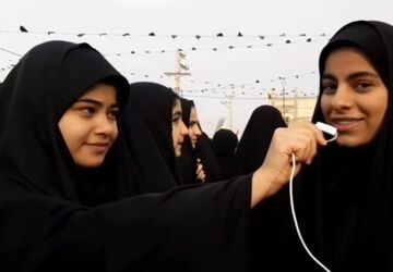 آیین بیعت دانش آموزان قم با رهبر انقلاب