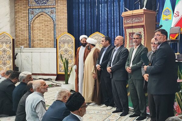 نماز جمعه این هفته باقرشهر با حضور پرشور دانش‌آموزان