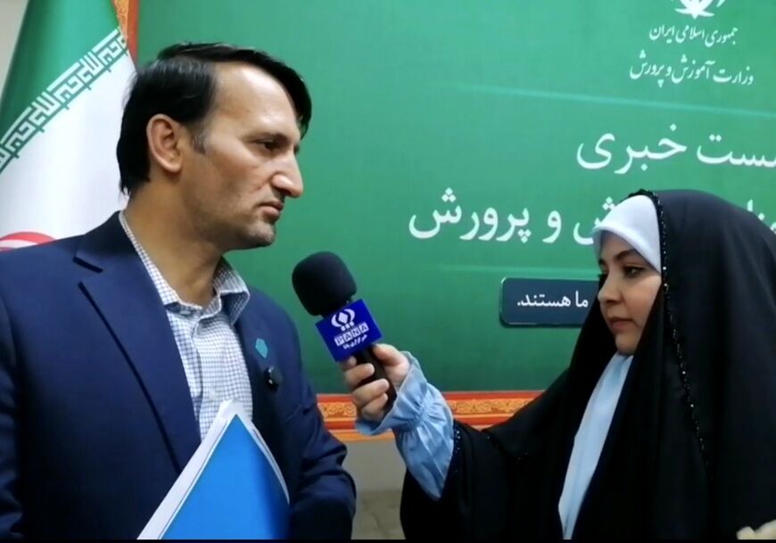 لزوم ارتقاء توانمندی‌‌های معلمان برای تربیت دانش‌آموزان توانمند/ تقویت بسته‌های آموزشی غیرحضوری و استفاده از ظرفیت‌های چندرسانه‌ای