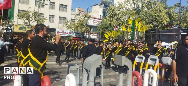 زنجیره زنی و سوگواری امام حسن مجتبی علیه السلام توسط هیئات کاشمر در مشهد