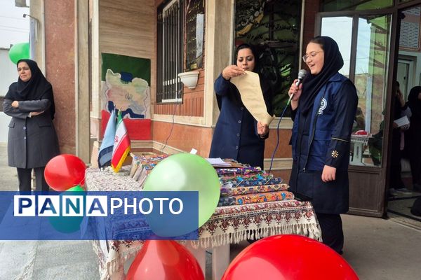 جشن پیروزی انقلاب در دبیرستان فرزانگان1 اسلامشهر