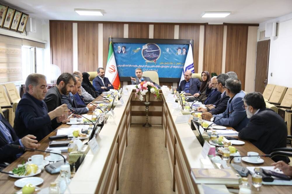 تدوین تاریخچه عملکرد و دستاوردهای سازمان در جهت انتقال تجربه به نسل‌های آینده/ نقش معلم در هدایت نسل‌ها و مقابله با تهدیدهای هویتی بی‌بدیل است
