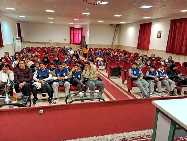 برگزاری جلسه آموزشی دانش‌آموز خبرنگاران پانا در منطقه پردیس