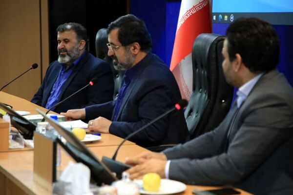 نشست صمیمی مدیران رسانه با استاندار قم