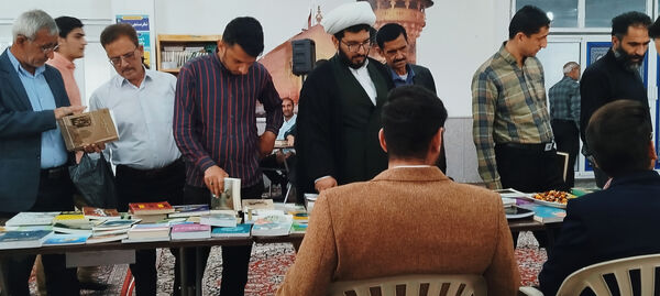 گرامیداشت روز معلم در نماز جمعه لردگان 