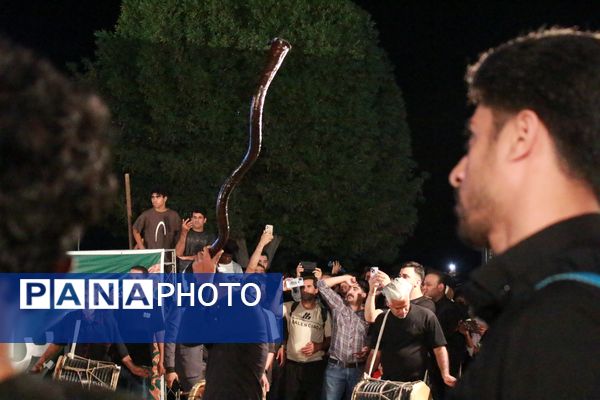 تجمع مردم بندرعباس برای جانباختگان بندر شهید رجایی