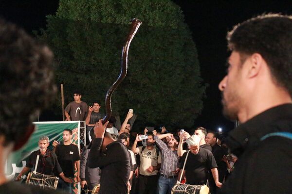 تجمع مردم بندرعباس برای جانباختگان بندر شهید رجایی