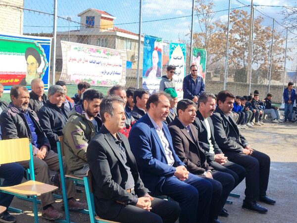 افتتاح چمن مصنوعی روستای قره مصلی