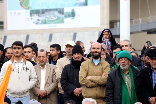 اجتماع عظیم منتظران ظهور در میدان شهدا مشهد