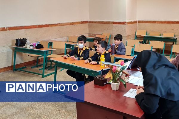 برگزاری فرایند مصاحبه انتخاب معلمان نمونه در مقطع ابتدایی، متوسطه اول و دوم در ری یک