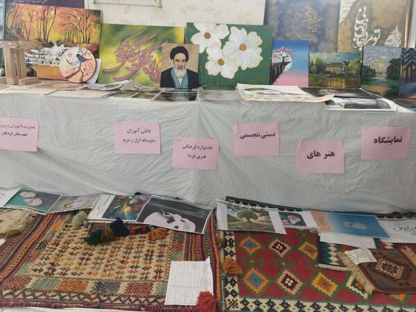 نمایشگاه هنری، محلی برای به نمایش گذاشتن آفریده‌ها و ساخته‌های هنری