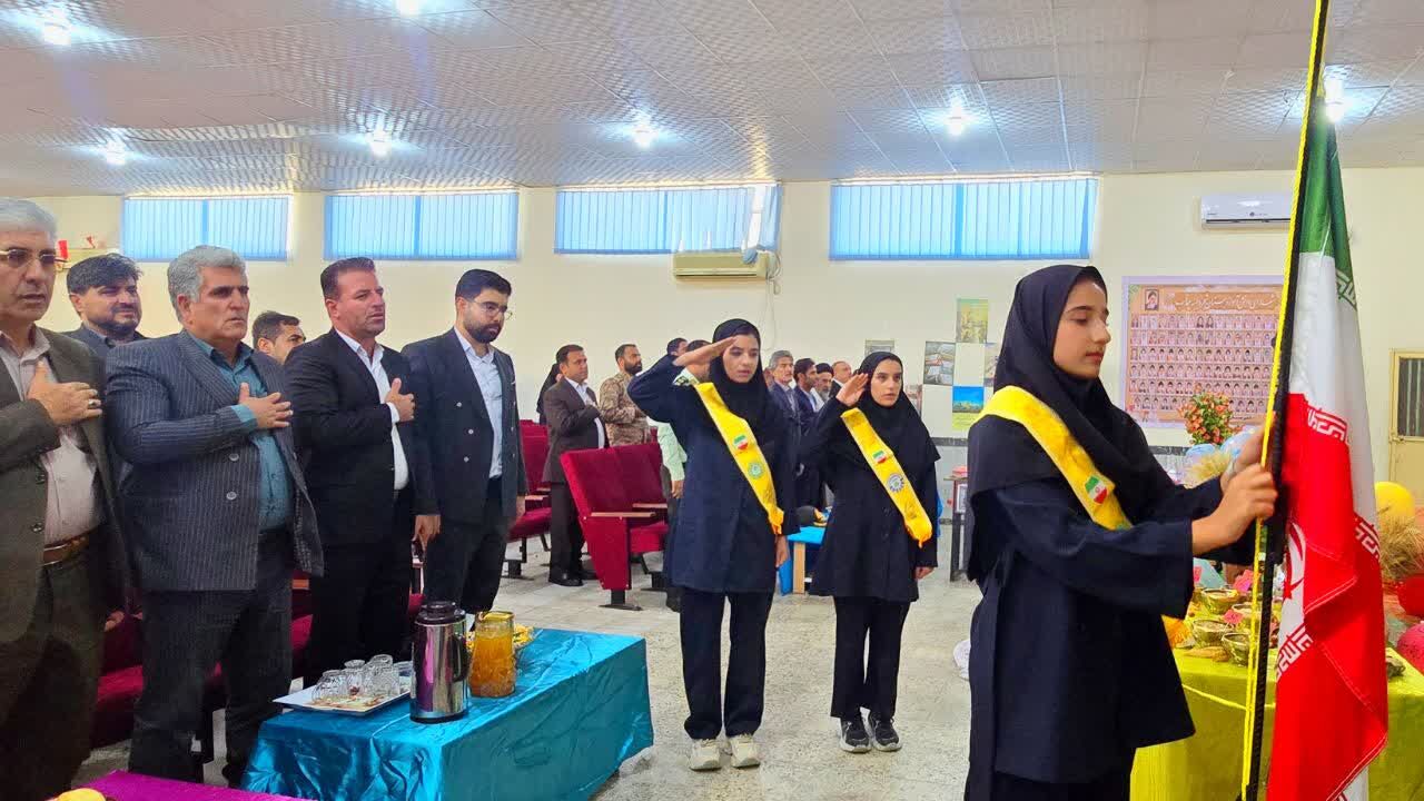 زنگ بازگشایی مدارس در شهرستان لنده نواخته شد