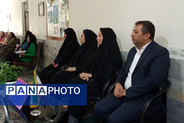 برگزاری اختتامیه پایگاه تابستانی دبیرستان توحید یک؛ همراه با جلسه‌ ی خود مراقبتی