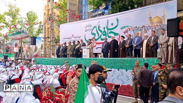 جان‌ فدای ایران در خرم آباد با حضور پرشور مردم انقلابی خرم‌ آباد