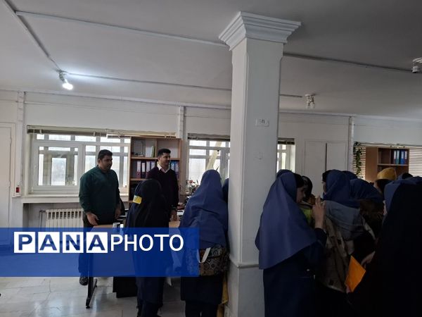 بازدید دانش‌آموزان پیشتاز از شعبه تامین اجتماعی شهرکرد