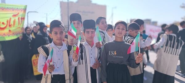صدای وحدت دانش‌آموزان فارسان در روز ۱۳ آبان 