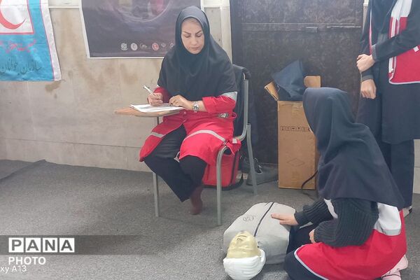 رقابت دانش‌آموزان قرچک برای ادای مسئولیت‌های اجتماعی خود در چهاردهمین المپیاد طرح «دادرس»