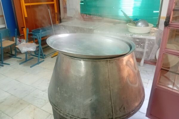 برپایی ایستگاه صلواتی و شهادت حضرت زهرا در مدرسه شهید زهره‌وند قرچک 