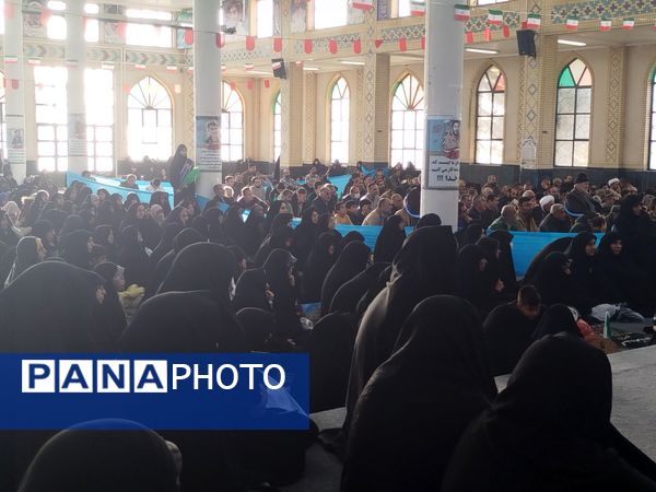 آوای عطر آگین دعای ندبه در گلزار شهدای شهر بن پیچید