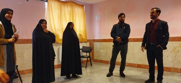 تعهد و تلاش دانش‌آموزان مدرسه انقلاب کوهدشت در فعالیت‌های مدرسه
