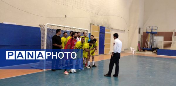  مسابقه فوتسال بین تیم‌های خبرنگاران و تیم آتش‌نشانان مشهد