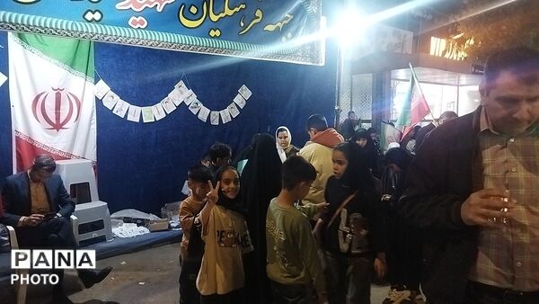 گذری بر احوالات کودکان نیشابوری در پنجاه و هشتمین شب از اجتماعات مردمی 