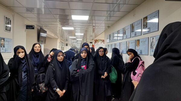 بازدید علمی دانش‌آموزان شاهد عصمت ناحیه 3 کرج از دانشگاه فرهنگیان پردیس امیرکبیر کرج