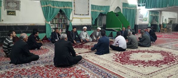 نشست مسئولان و هیات امنای مسجد صاحب الزمان (عج) روستای گزکوه 