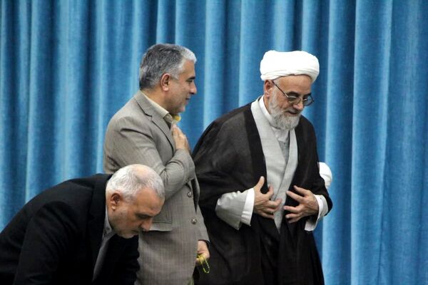 رونمایی کتاب «صبحی که در راه است» 
