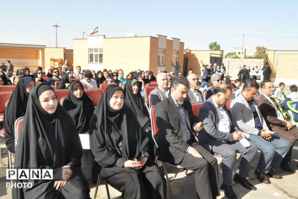  استقبال ورامین از شکوفه‌های دانش‌آموزی 