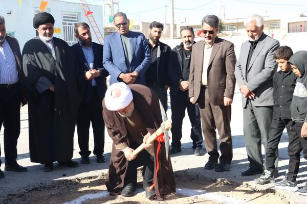 آیین کلنگ زنی آموزشگاه ۶کلاسه سلمان فارسی  در روستای بداف ابرکوه