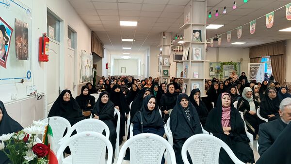 اولین مجمع عمومی اولیا و مربیان در دبیرستان شاهد ارض اقدس 