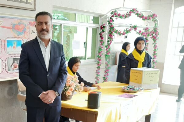 انتخابات انجمن ورزشی در دبیرستان پویش ناحیه ۳ شیراز 