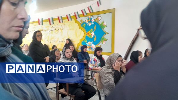 اولین جلسه مجمع انجمن اولیا و مربیان دبیرستان مخدره مرآتی