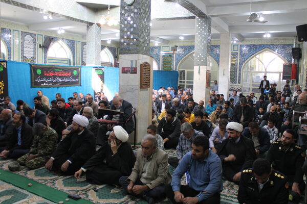 مدیرکل آموزش و پرورش استان در نماز جمعه شهربن