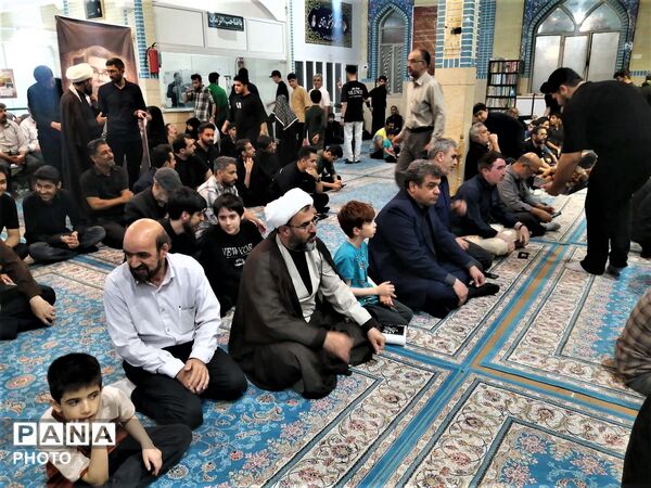 بزرگداشت چهلمین روز شهادت دانش‌آموز «سیدمحمد حسینی مقدم» در قم