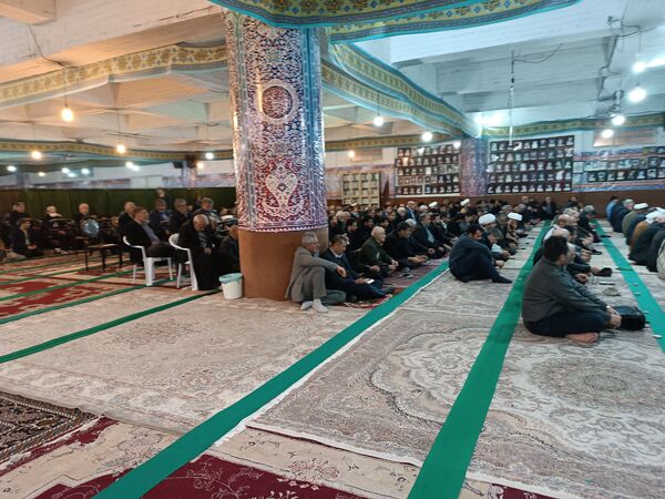 تجلیل از حافظ کل قرآن، مدد جوی روشن دل در نماز جمعه