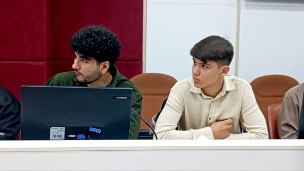 دیدار صمیمی دانش‌آموزان گلستان با مدیر شبکه آموزش ملی 