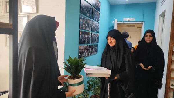 بازدید خبرنگاران و اعضای بسیج رسانه از دفتر «خبرفوری» در مشهد