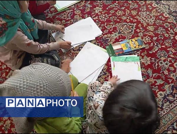 برپایی غرفه کودک در نمازجمعه کاشمر